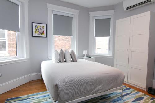 A Stylish Stay w/ a Queen Bed, Heated Floors.. #32 detail