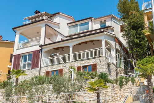  Luxury 1 Bedroom Apartment in Rabac, Unterkunft in Rabac