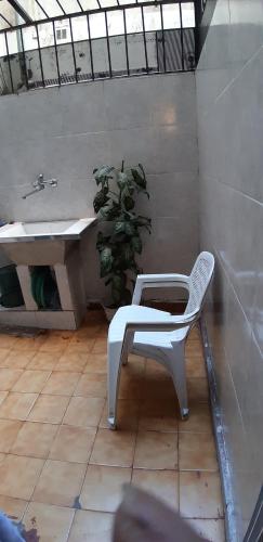 Studio Apartment image 10