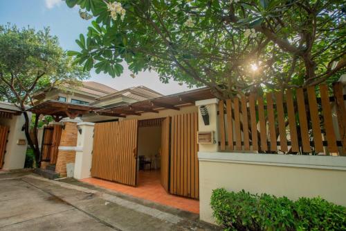 %name ???55 Pattaya City Luxury Pool BBQ 5 bedroom villa พัทยา