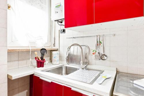 San Siro Stadium Garden Flat - image 3
