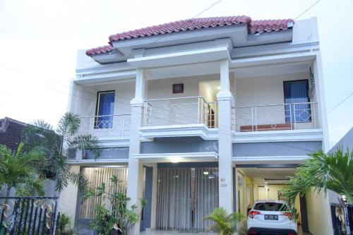 B&B Jogjakarta - RedDoorz Syariah near Jogja City Mall 2 - Bed and Breakfast Jogjakarta