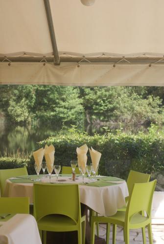 Restorāns, MOULIN DE LACHAUD - HOTEL et GITES in Savignac-Ledrier