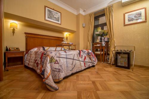 Luxury Rooms H 2000 Roma - image 6