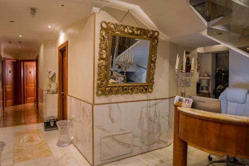 Luxury Rooms H 2000 Roma - image 5