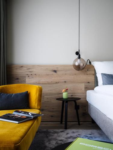 Standard Single Room with Mountain View