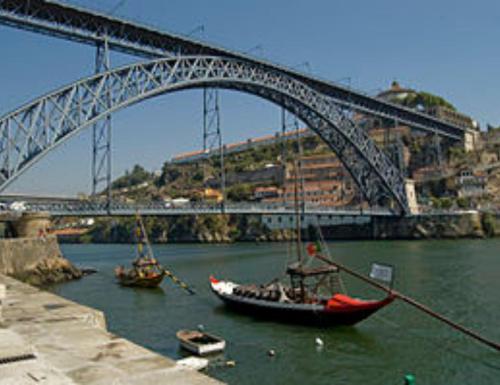 Oporto Yellow Villas