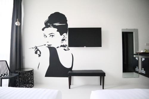 Goodnight Poshtel + Free Netflix Located in Hat Yai University, Goodnight Poshtel + Free Netflix is a perfect starting point from which to explore Hat Yai. The property has everything you need for a comfortable stay. Free Wi-Fi in al