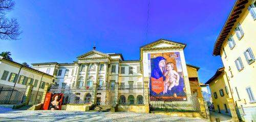  DB House, Town Center Apartment, self check in, Ferienwohnung in Bergamo