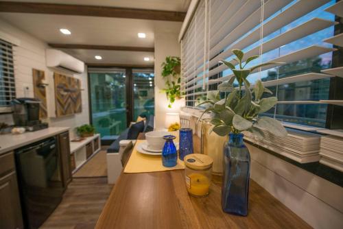 Elegant Container Tiny House Yellow & Blue - image 2