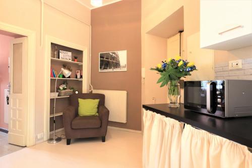 Pamphili Park Romantic Retreat - image 3