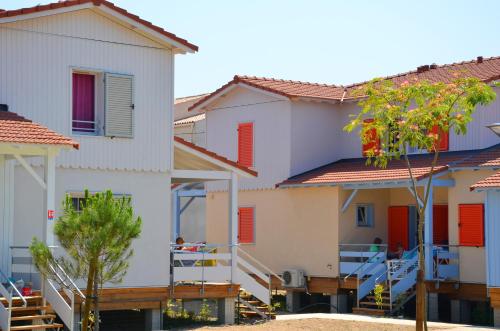 Lagrange Grand Bleu Vacances – Résidence La Grenadine - image 3
