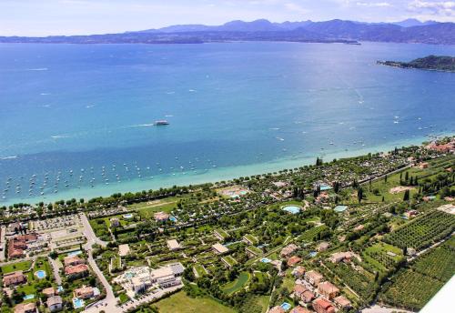 Parc Hotel Germano Suites & Apartments - image 2