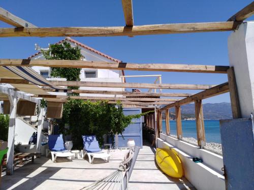  Beach House For Short And Long Term Holidays in 831 02 Órmos Marathokámpou