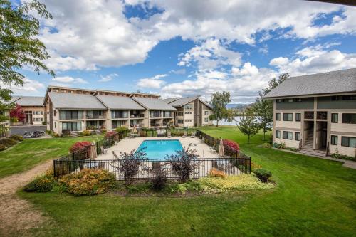 Condo Del Sol 210 in Sandpoint