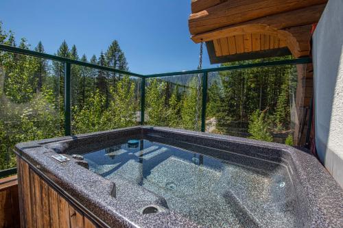 Mogul Hill Cabin in Sandpoint (ID)