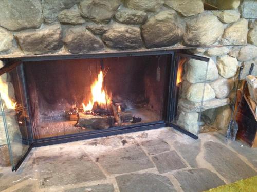 Crossett Hill Lodge in Duxbury, USA