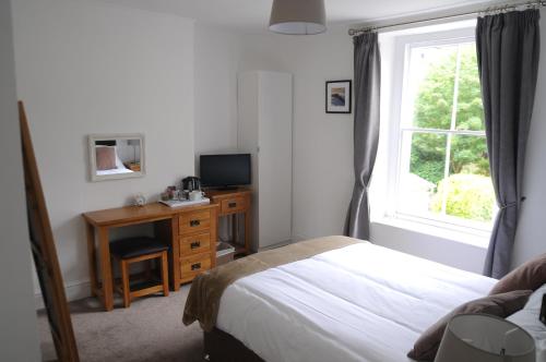 Ty Helyg Guest House - image 6