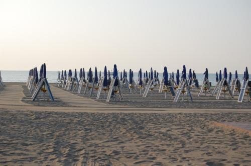 OASIS Golden Lagoon Chalet - image 9