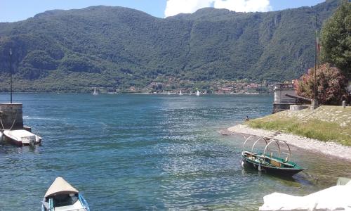  CASA LIBERTY, Pension in Mandello del Lario