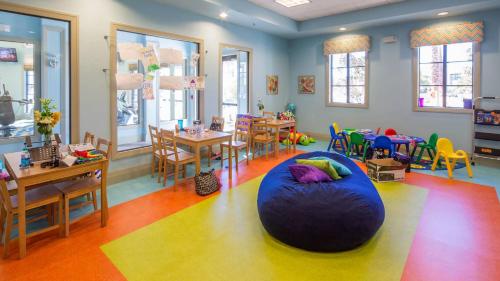 Mickeys Hideaway - image 7