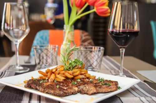 Hotel Restaurant Kyriad Brive Centre - image 13