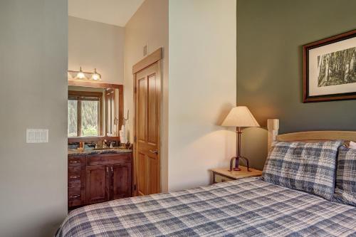 8890 The Springs Condo - image 5