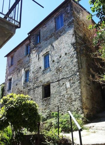 Lovely renovated apartment near Dolcedo