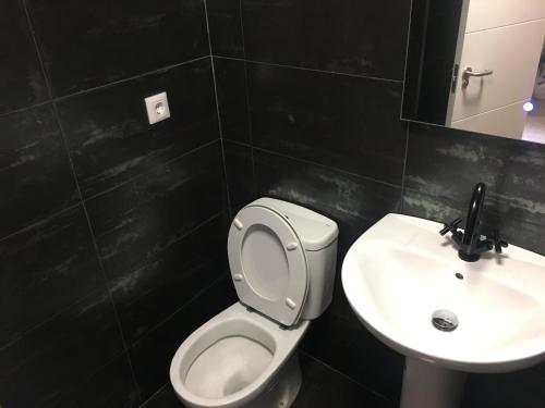 Beach, City & Gibraltar (Shared Apartment)