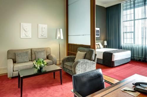 Heritage Auckland, A Heritage Hotel Heritage Auckland is conveniently located in the popular Auckland City Center area. The property features a wide range of facilities to make your stay a pleasant experience. Take advantage of the prop