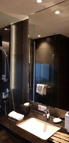 Wyndham Opi Hotel Palembang Room Type - Presidential King Suite - Non-Smoking
