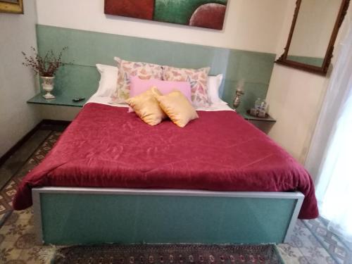 House Vintage – Catania, CA