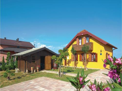  Two-Bedroom Holiday Home in Sv.Juraj na Bregu, Pension in Zasadbreg