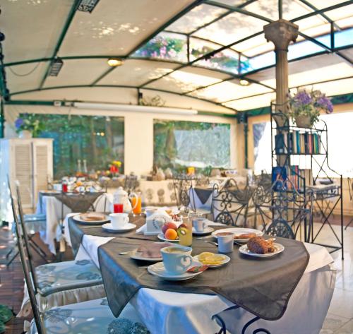 Restaurant, Hotel Navy in Livorno
