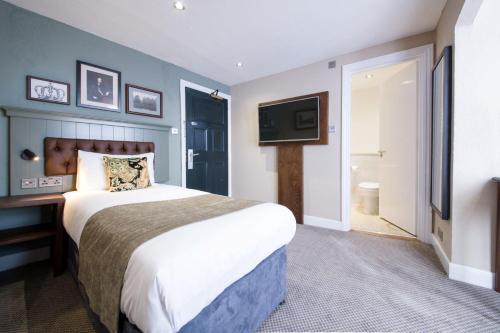 Innkeeper's Lodge Stratford-upon-Avon Wellesbourne - image 2