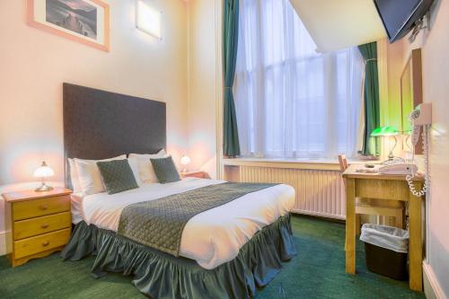 London Town Hotel - image 2