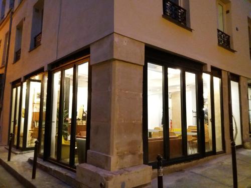 HOTEL LUCIEN - image 6