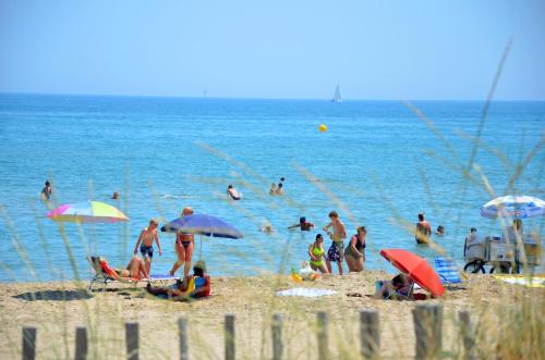 Lagrange Grand Bleu Vacances – Résidence La Grenadine