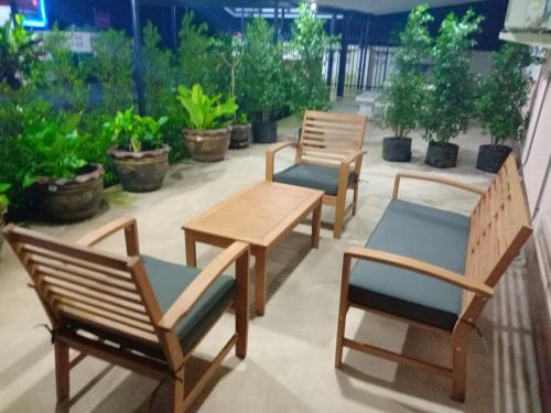 Private 2 bedroom villa with Swimming pool Tropical gardens Fast Wifi smart Tv ( Private 2 bedroom villa with Swimming pool Tropical gardens Fast Wifi smart Tv )