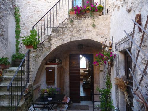 La Bifora e Le Lune Vico sotto gli archi 5 4