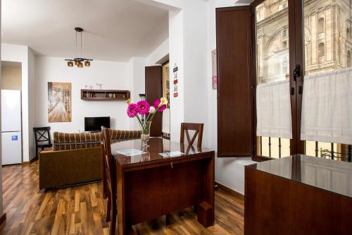 One-Bedroom Apartment.C/ San Jerónimo 2