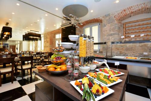Restaurante, Jupiter Luxury Hotel in Split