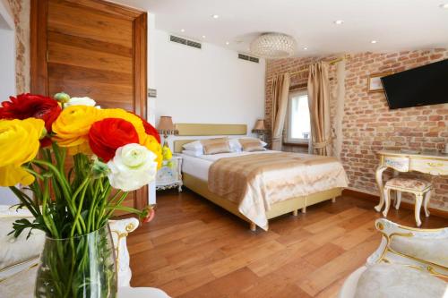 Jupiter Luxury Hotel