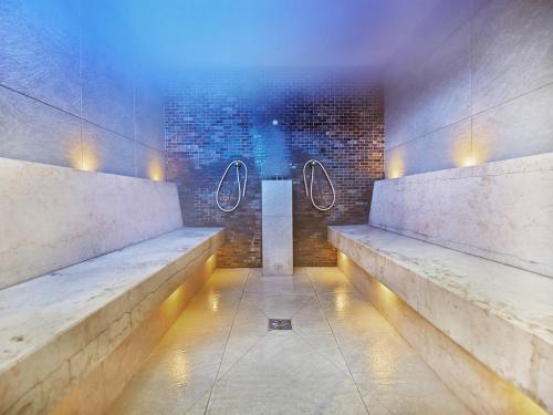 VacationClub – Olympic Park Apartament B402 - image 8