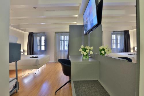 Urban Hotel Design - image 3