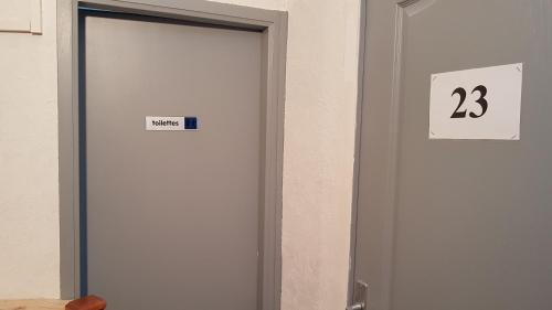 NancyRoom - Photo 2