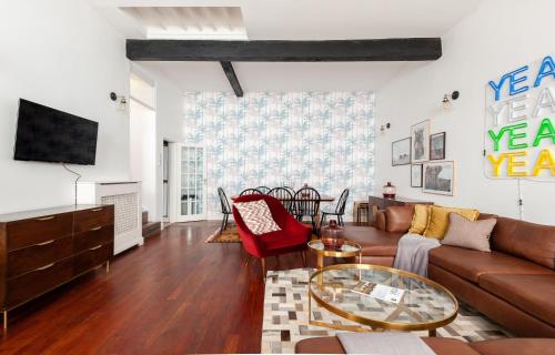 The South Kensington Mews - Lovely 5BDR Home