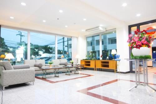 ホワイト ハウス ビゾテル