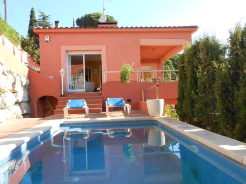 BarcelonaVacances-Villa rosa gîte à louer Sant Iscle de Vallalta