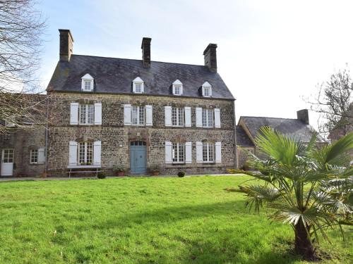 Beautiful Holiday Home with Courtyard in Appeville - Location saisonnière - Appeville